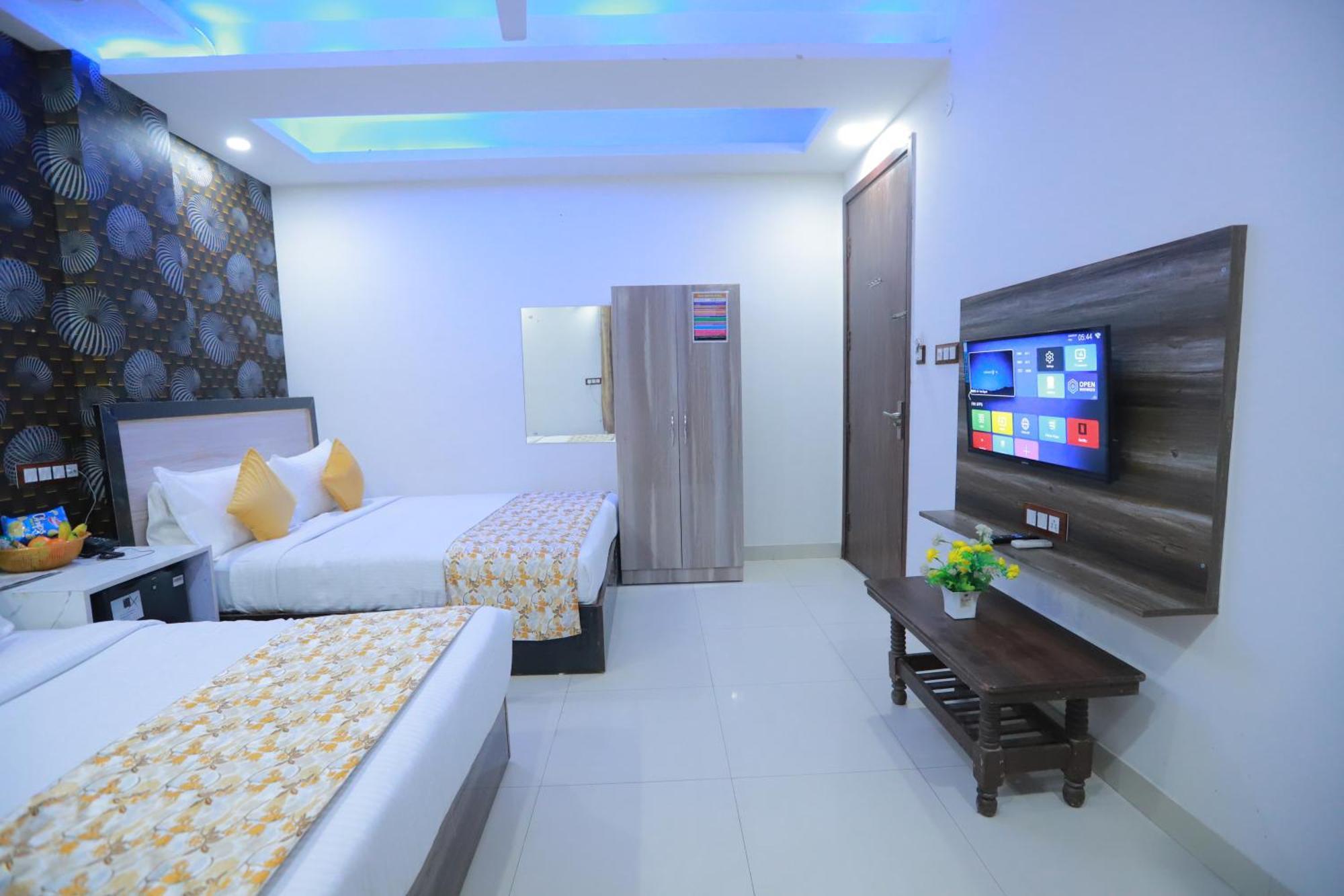 Oaks Inn Plaza Delhi Airport Ню Делхи Екстериор снимка